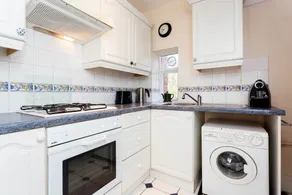 Veeve - Victorian Studio - Image 4