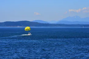 Emerald City Waterfront Retreat - Two Bedroom Condo - Image 4