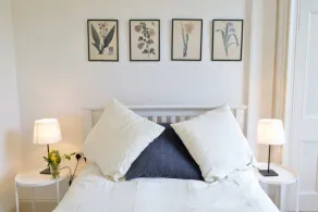 Bright 2 Bedroom Apartment - Image 5