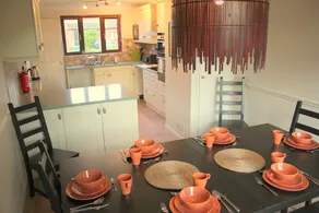 Peymans Apple Tree House Serviced Apartment - Image 3
