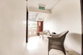 OYO 335 Top Inn Khaosan - Image 2