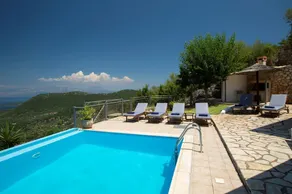 Luxury Villa With Stunning Views in Lefkada - Image 5