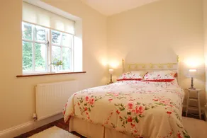 Copthorne Cottage - Image 3