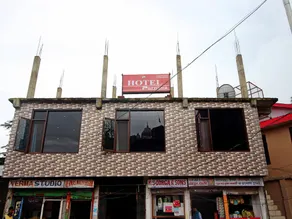 OYO 14958 Hotel Purnima - Image 3