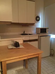 Ada's Guesthouse - Image 4