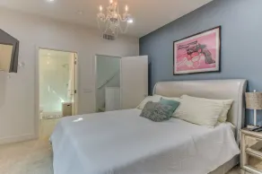 Applewood - Silver Lake 2BD Hollywood - Image 3