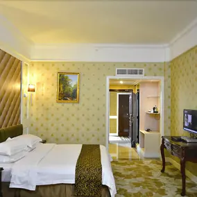 Ping He Zhou Ji Grand Hotel - Image 5