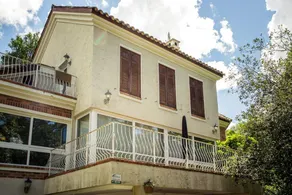Linda Casa de 3 Quartos em Condom nio Exclusivo de Gramado - Image 4