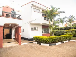 Village Villa - Deluxe Rooms By The UN - Image 2