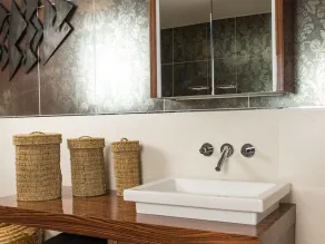 The Waters Edge Guest House - Image 2