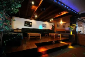 Les Lores - Image 4