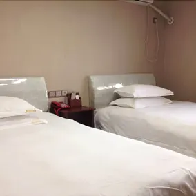 Po Yang Hu Hotel - Image 3