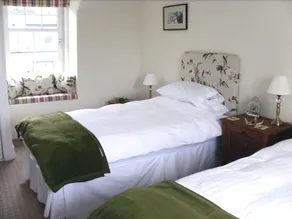 Hollyburn House - Image 3