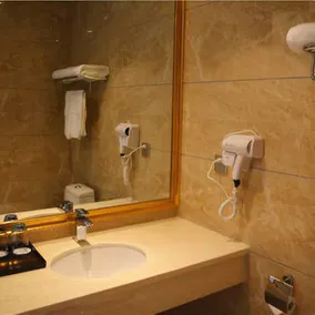 Golden Cube Hotel - Image 5