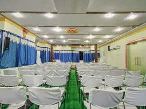 OYO 5672 Vaani Villa - Image 5
