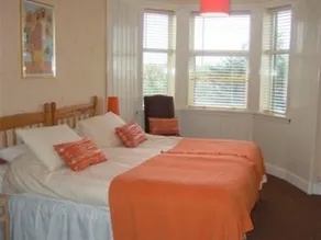 Dunskey Guest House - Image 4