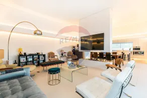 Modern 4-bed Villa 4K Beach 30k Lisbon - Image 2