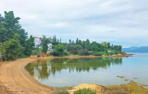 Stunning Home in Chalkida With 3 Bedrooms and Wifi - Image 4