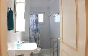 Stunning Home in Chalkida With 3 Bedrooms and Wifi - Image 5