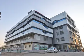 FabExpress Royal Palace - Image 4