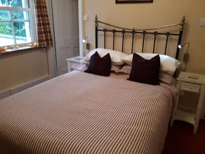 Brunthill House Bed & Breakfast - Image 3