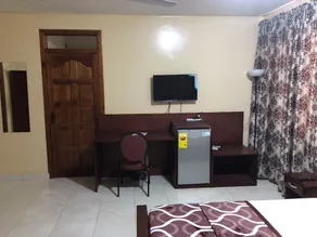 Liana Hotel - Image 3