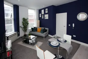 Cross St Boutique Apartment - Image 2