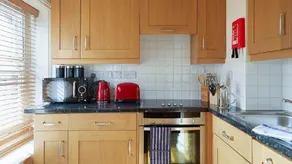 Leicester Square Apartments - Image 5