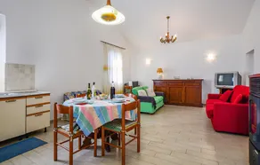 Beautiful Home in Cinigiano With 2 Bedrooms - Image 4