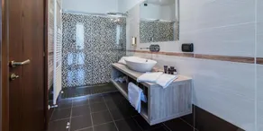 Hotel Ristorante Tesoro - Image 2