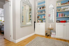 2 Bedroom Flat Near Shepherd's Bush Sleeps 4 - Image 3