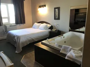 Warman Hotel - Image 4