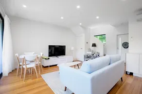 Designer Taste 2BR Townhouse@hawthorn - Image 4