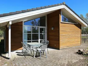 Serene Holiday Home in Saeby With Whirlpool - Image 5