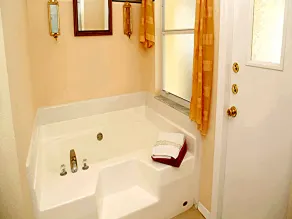 Loyalty Vacation Homes - Image 3