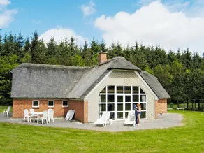 Charming Holiday Home in Nørre Nebel With Swimming Pool - Image 5