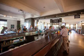 Captain Stirling Hotel - Image 2