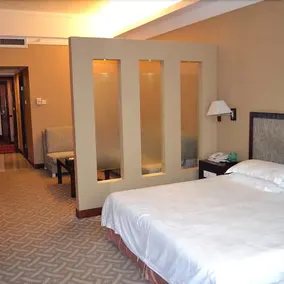Yijing Hotel - Image 3
