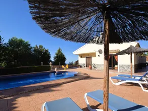 Independent Villa With Private Pool on an Estate in Sayalonga Costa del Sol - Image 4