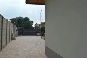 Flat 2015 - Image 2