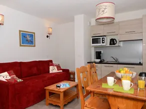 Well-kept Wooden-style Apartment at a Height of 1.6 km - Image 2