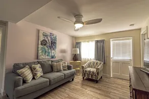 Sea View Inn - Image 5
