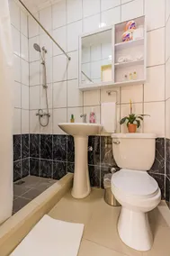 Rooi Santo Apartments - Image 2