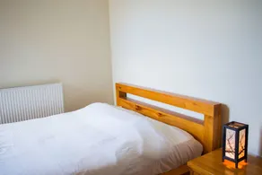 Bright and Spacious Home by Leith Walk - Image 4