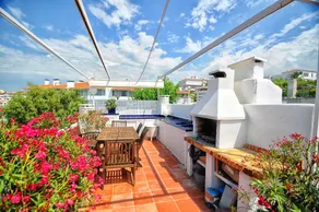 Luxury House with Private Chill Out - Image 4