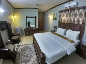 Seaview Guesthouse - Image 2