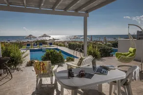 Celebrity Villa Oliver P 14 - Image 2