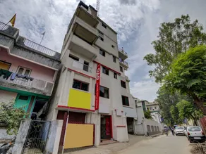 Hotel Park Street 2 by OYO Roooms - Image 4
