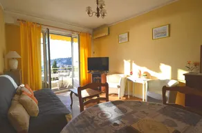 Period apartment 5 persons with Sea View and Parking in Port of Nice - Image 2
