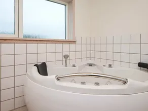Modern Holiday Home in Glesborg With Whirlpool - Image 4